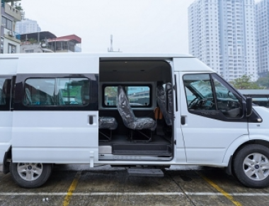 Cho thuê xe du lịch 16 chỗ giá rẻ tại Long Khánh