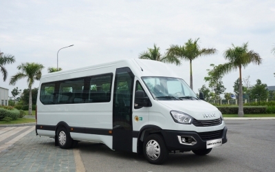 Thuê xe Iveco 19 chỗ daily plus giá rẻ